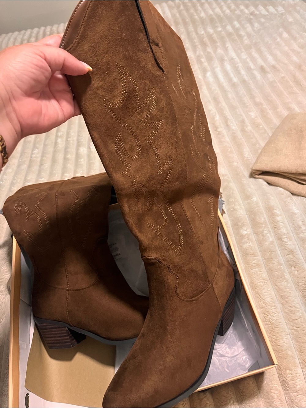 NIB Bellini Urson Vida Moulin Tan Suede Western Knee-High Boot